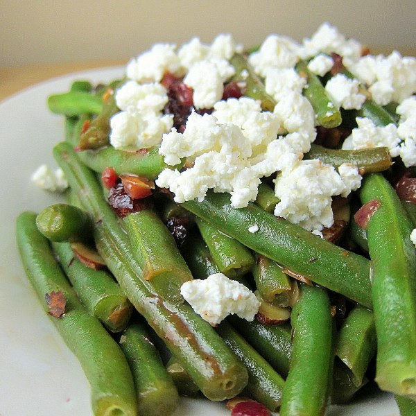 Foodista Recipes Cooking Tips And Food News Green Beans With Cranberries Almonds And